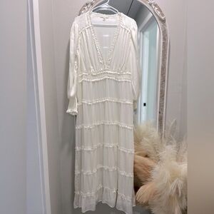 Trade!! 
Elegant White Maxi Dress